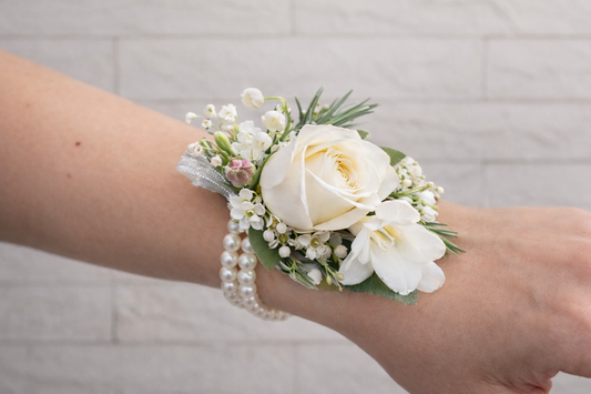 Sympathy Corsage | Funeral Flowers for Family
