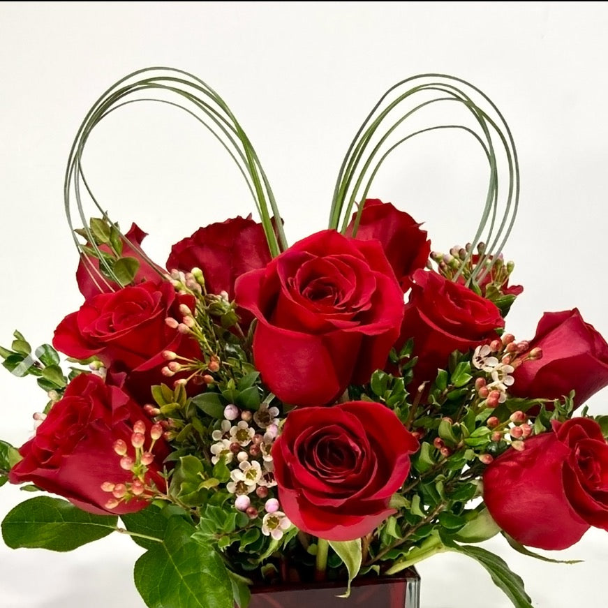 # 7a. Small Valentine Heart Arrangement - Mixed Roses & Flowers