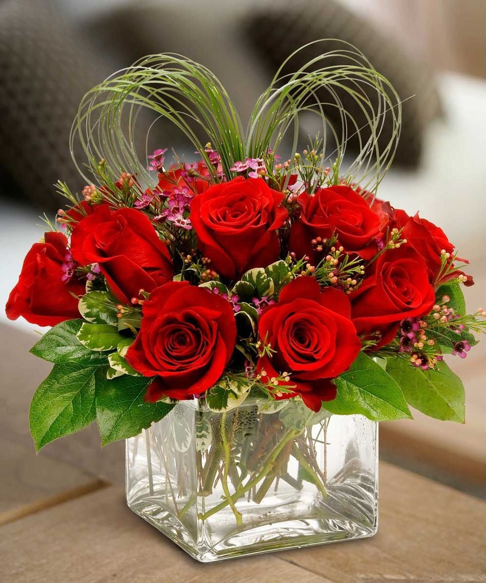 # 7b.  Valentine's Day Arrangement - Mixed Roses & Flowers in a Basket